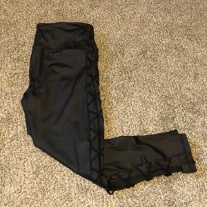 NWOT Victoria’s Secret Knockout Leggings by Victoria Sport